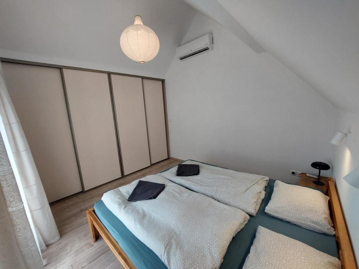 Utulny Apartman V Bratislava 4 Exterior photo